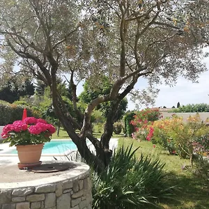 https://sophie-et-jamiel.fr-provencehotel.com